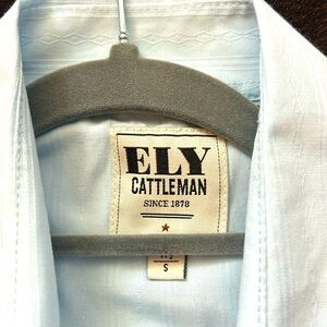 LIGHT BLUE ELY CATTLEMAN  mens Pearl Snap size small